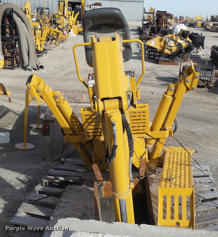 image for item DZ9028 2016 Vermeer B1250 trencher backhoe attachment