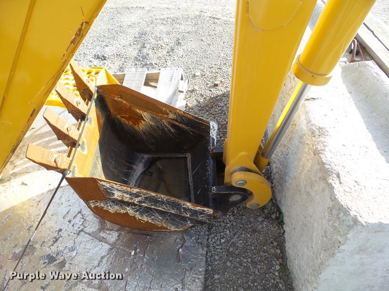 image for item DZ9028 2016 Vermeer B1250 trencher backhoe attachment