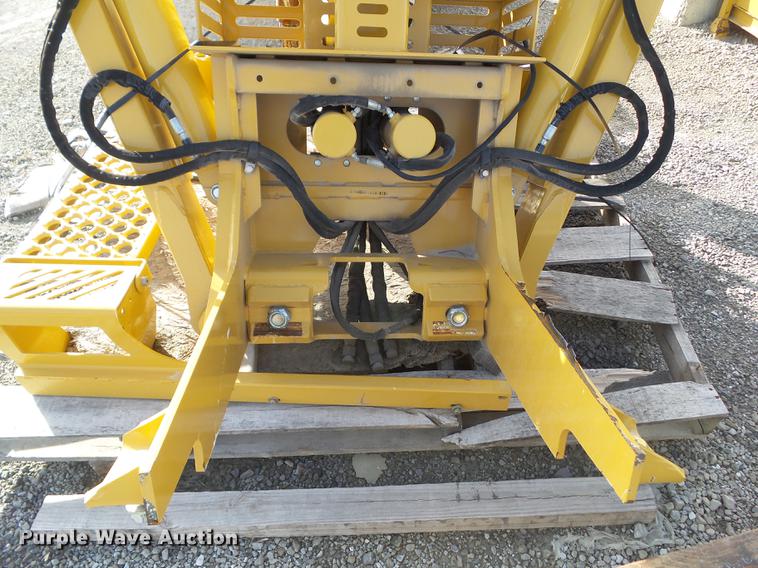 image for item DZ9028 2016 Vermeer B1250 trencher backhoe attachment