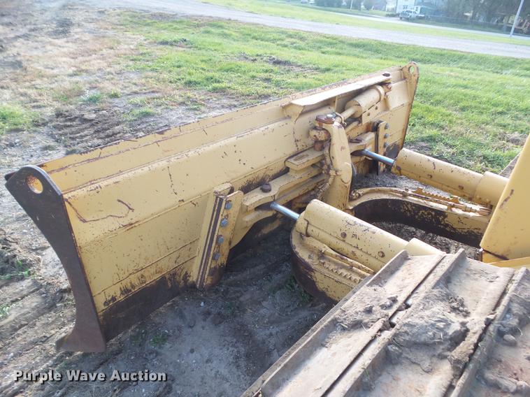 image for item DZ9038 1986 Caterpillar D4H LGP dozer