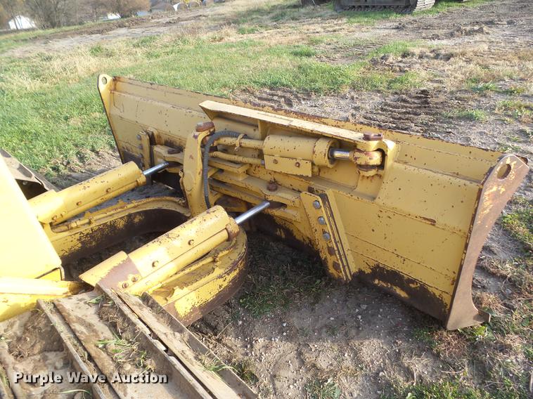 image for item DZ9038 1986 Caterpillar D4H LGP dozer