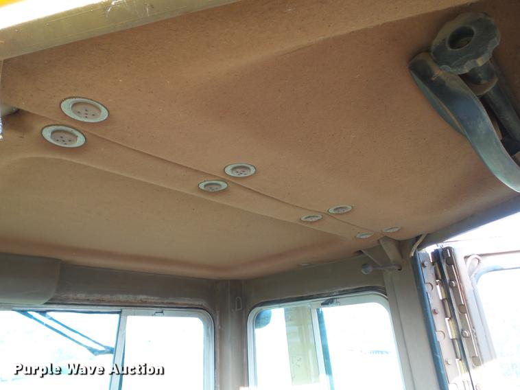 image for item DZ9038 1986 Caterpillar D4H LGP dozer