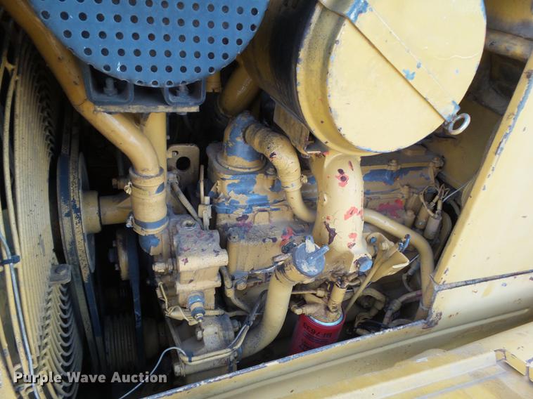 image for item DZ9038 1986 Caterpillar D4H LGP dozer