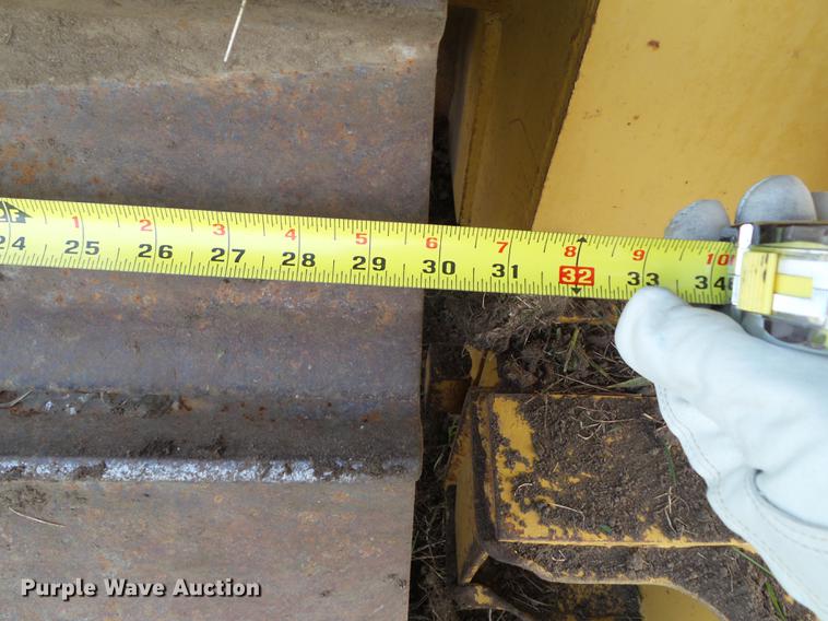 image for item DZ9038 1986 Caterpillar D4H LGP dozer