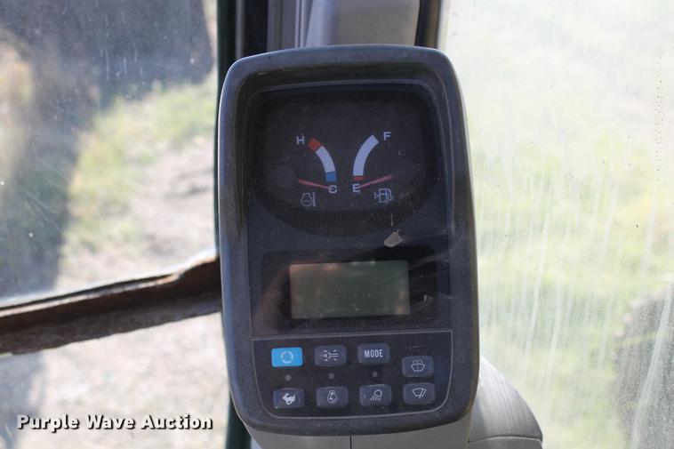 image for item ED9678 2006 Kobelco SK250LC long reach excavator