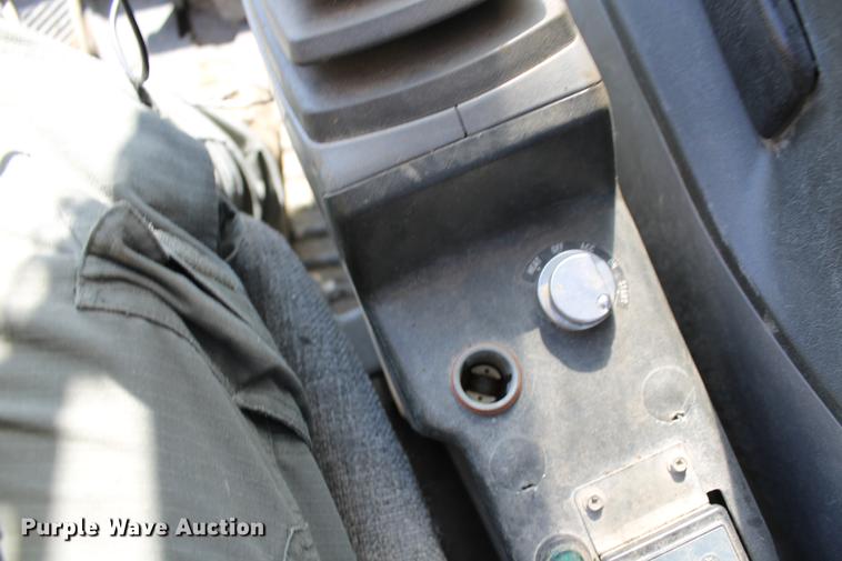 image for item ED9678 2006 Kobelco SK250LC long reach excavator