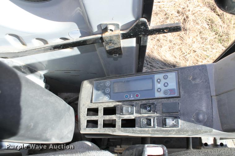 image for item ED9678 2006 Kobelco SK250LC long reach excavator