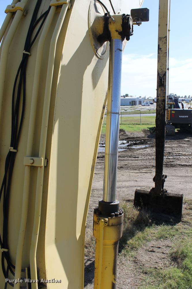 image for item ED9678 2006 Kobelco SK250LC long reach excavator