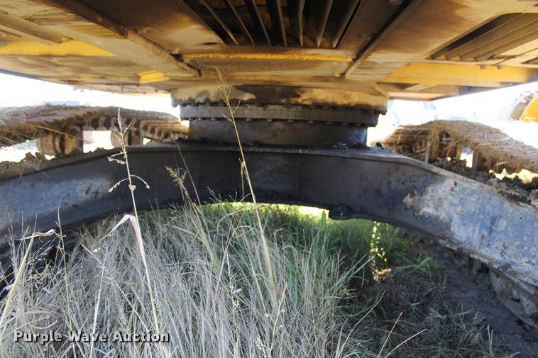 image for item ED9678 2006 Kobelco SK250LC long reach excavator