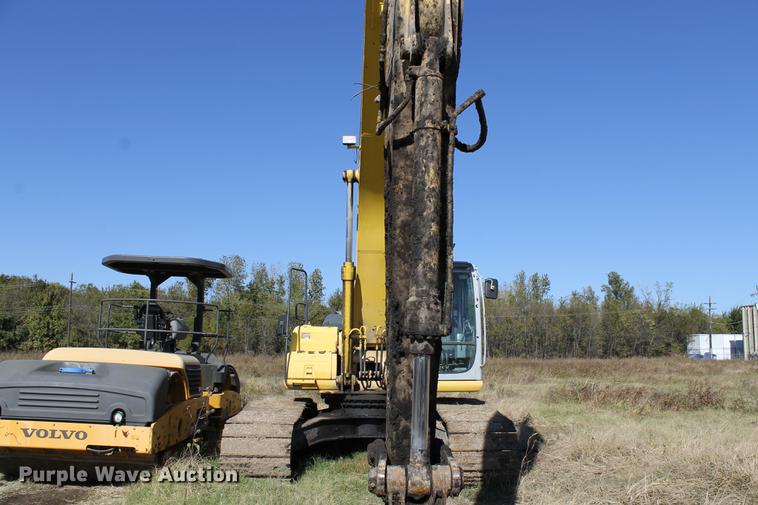 image for item ED9678 2006 Kobelco SK250LC long reach excavator