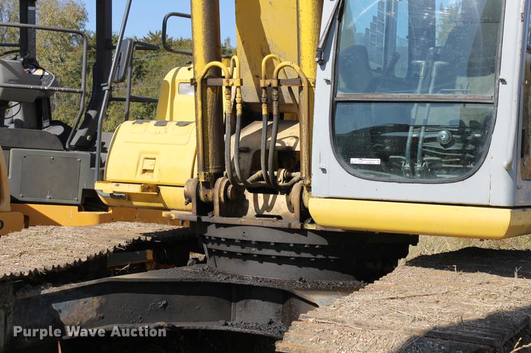 image for item ED9678 2006 Kobelco SK250LC long reach excavator