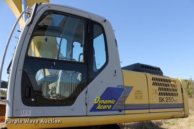 image for item ED9678 2006 Kobelco SK250LC long reach excavator