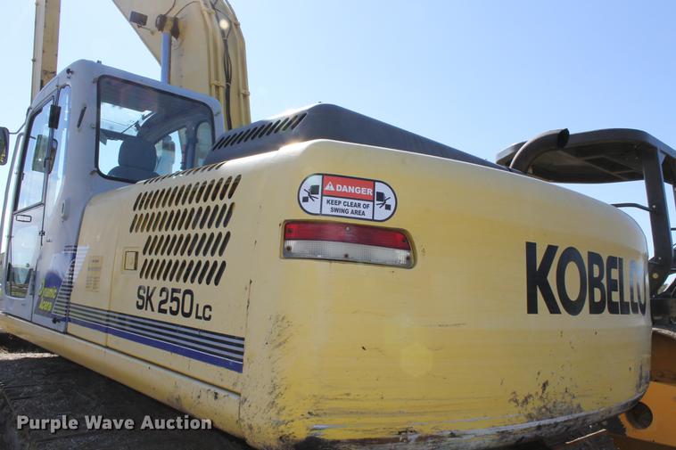 image for item ED9678 2006 Kobelco SK250LC long reach excavator