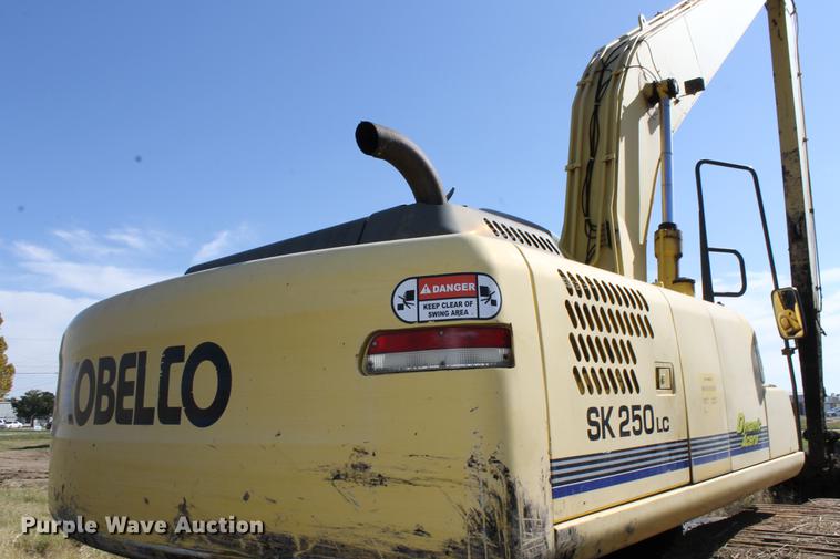 image for item ED9678 2006 Kobelco SK250LC long reach excavator