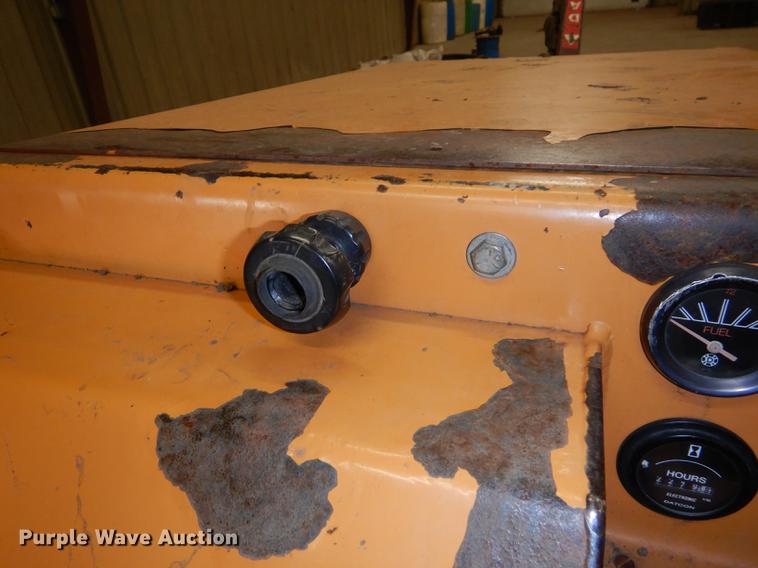 image for item EE9234 2010 Astec Maxi Sneaker Series C trencher