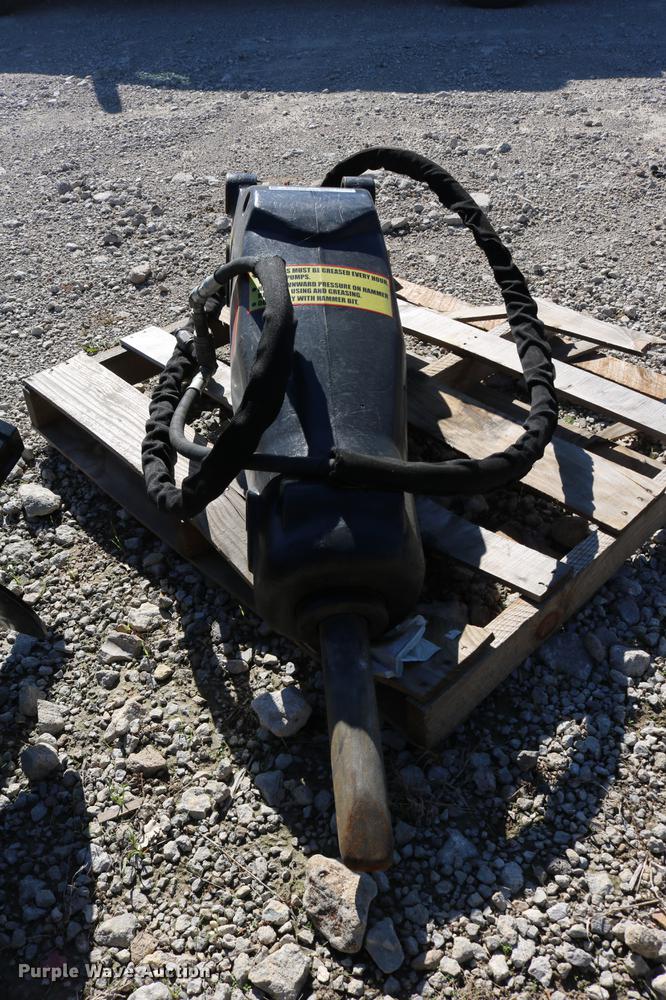 image for item EE9750 2013 Caterpillar H65D S hammer