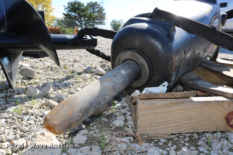 image for item EE9750 2013 Caterpillar H65D S hammer