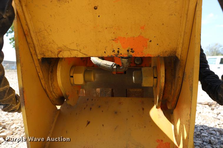 image for item EE9774 MBW vibratory roller compactor