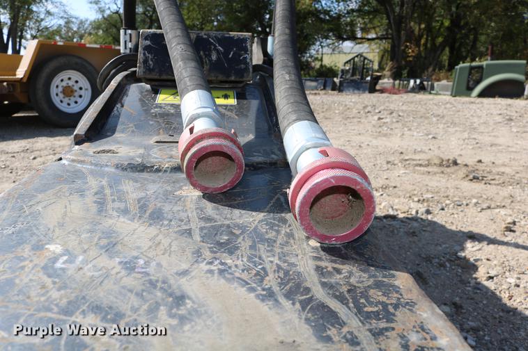 image for item EE9786 2014 Caterpillar H120ES hammer