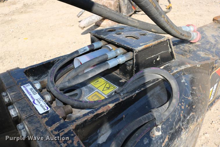 image for item EE9786 2014 Caterpillar H120ES hammer