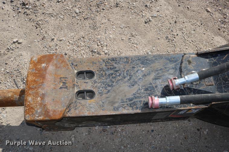 image for item EE9786 2014 Caterpillar H120ES hammer