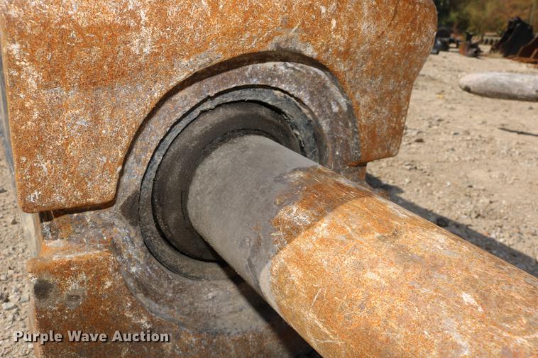 image for item EE9786 2014 Caterpillar H120ES hammer