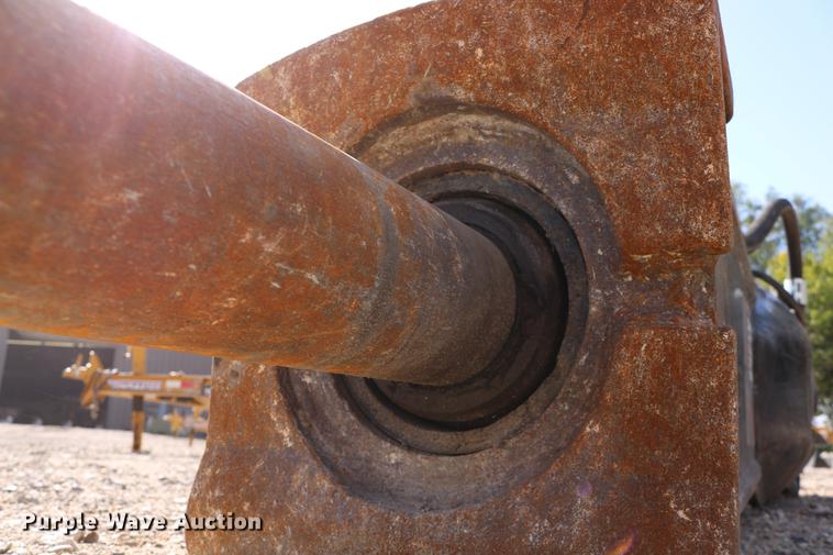 image for item EE9786 2014 Caterpillar H120ES hammer