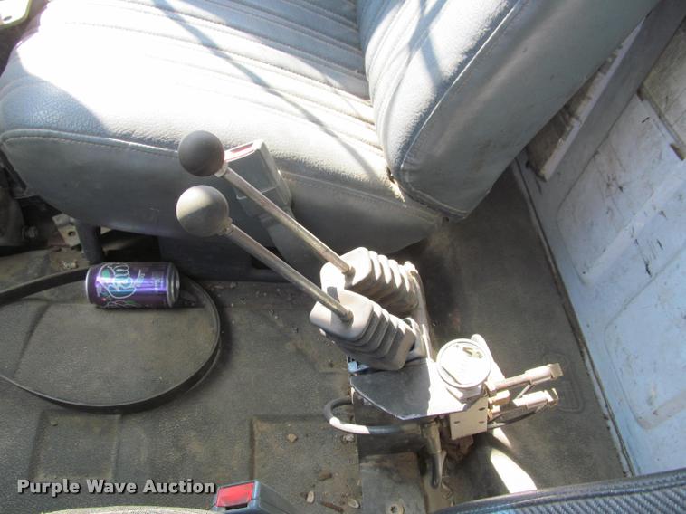 image for item J2538 1991 GMC TopKick dump truck