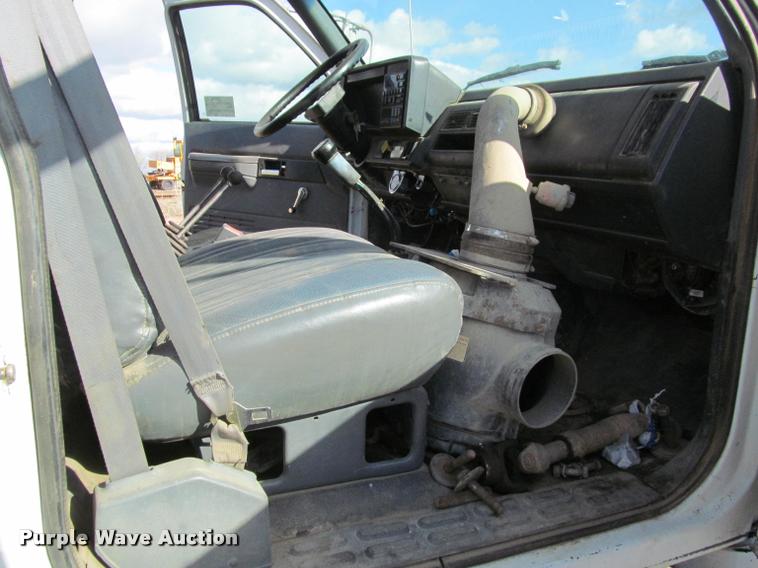 image for item J2538 1991 GMC TopKick dump truck