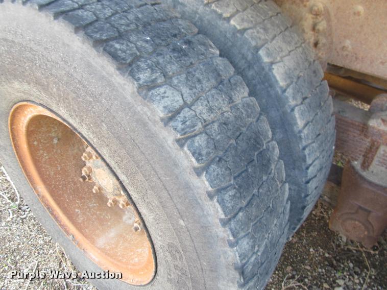 image for item J2538 1991 GMC TopKick dump truck