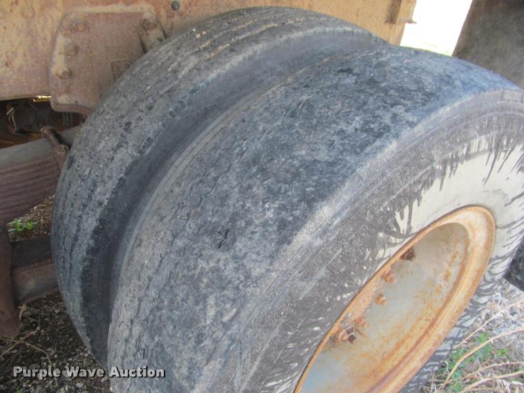 image for item J2538 1991 GMC TopKick dump truck