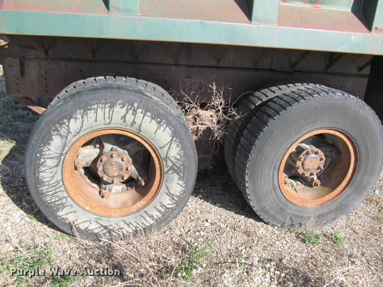 image for item J2538 1991 GMC TopKick dump truck
