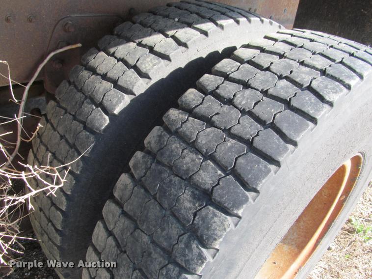 image for item J2538 1991 GMC TopKick dump truck