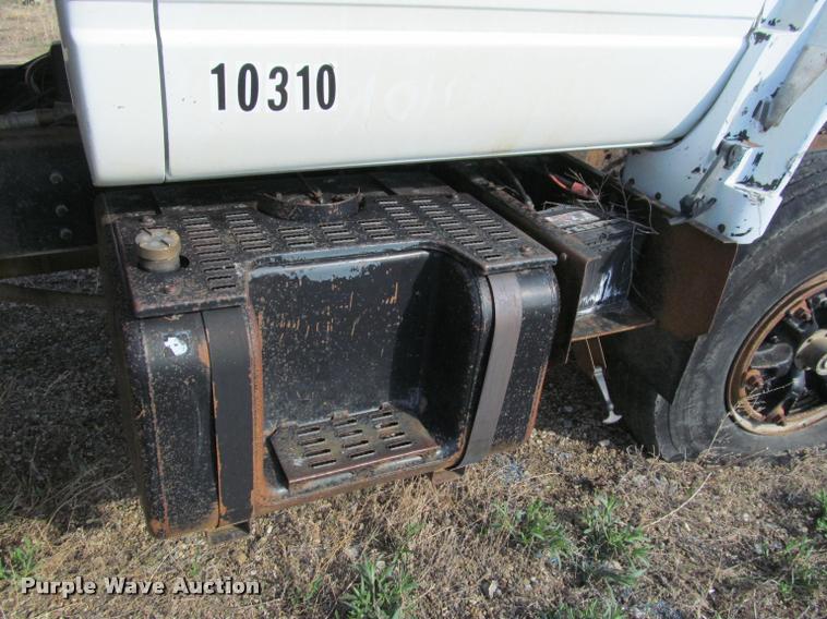 image for item J2538 1991 GMC TopKick dump truck