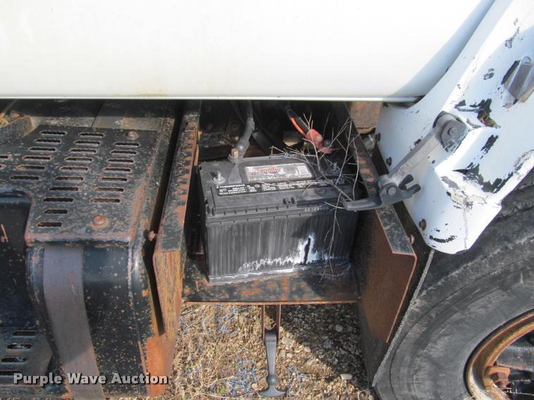 image for item J2538 1991 GMC TopKick dump truck