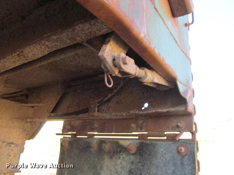 image for item J2538 1991 GMC TopKick dump truck