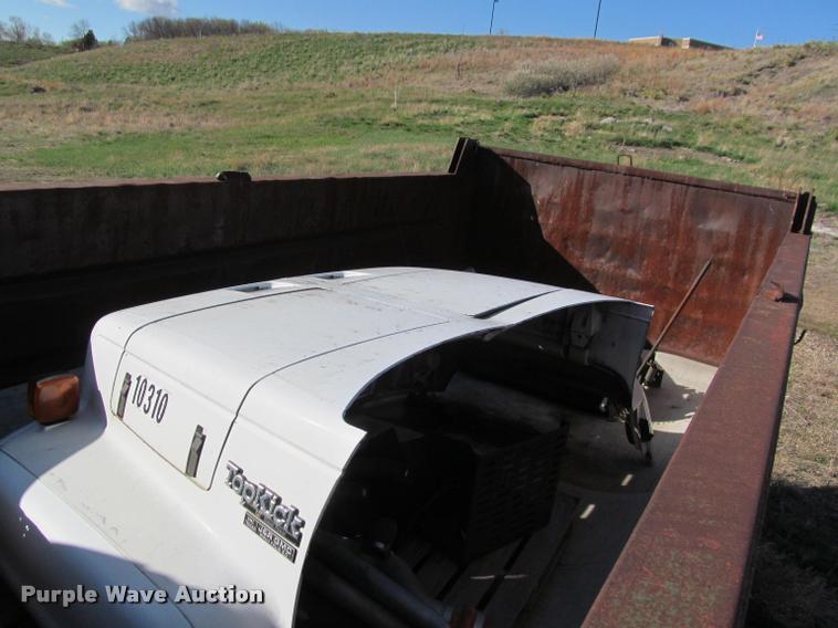 image for item J2538 1991 GMC TopKick dump truck