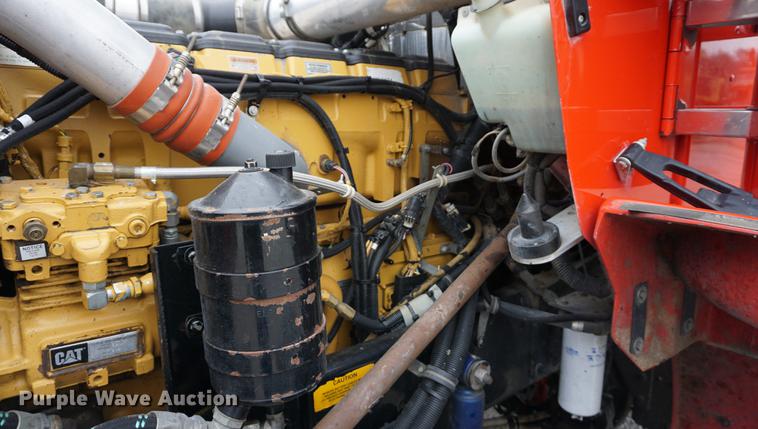 image for item J5642 2000 Kenworth T800 fuel truck