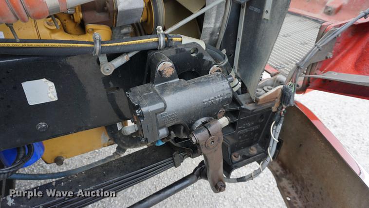 image for item J5642 2000 Kenworth T800 fuel truck