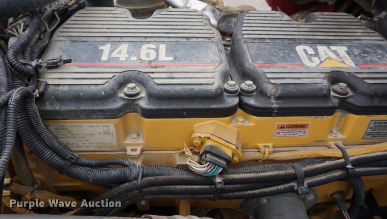 image for item J5642 2000 Kenworth T800 fuel truck