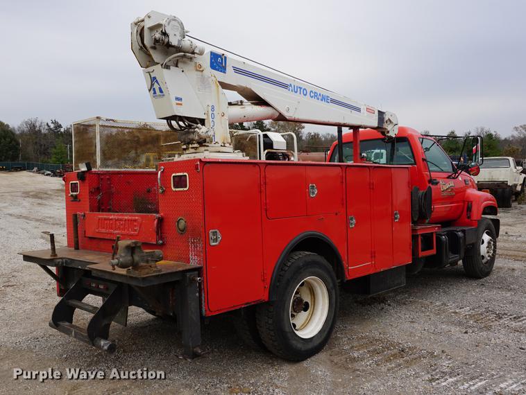 image for item J5644 1998 GMC C7500 service truck