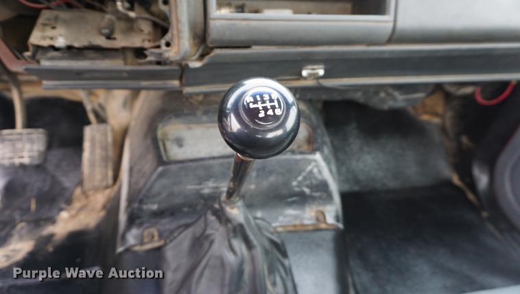 image for item J5644 1998 GMC C7500 service truck