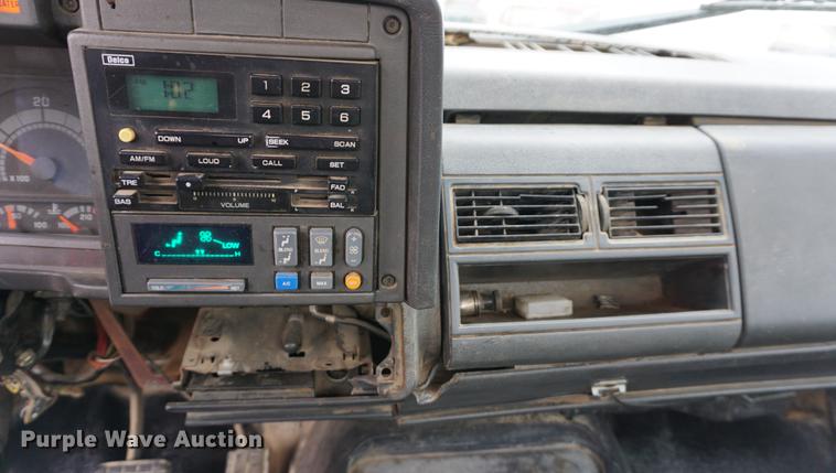 image for item J5644 1998 GMC C7500 service truck