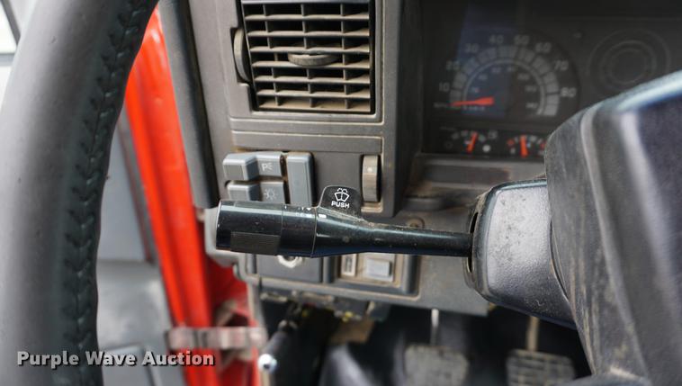 image for item J5644 1998 GMC C7500 service truck