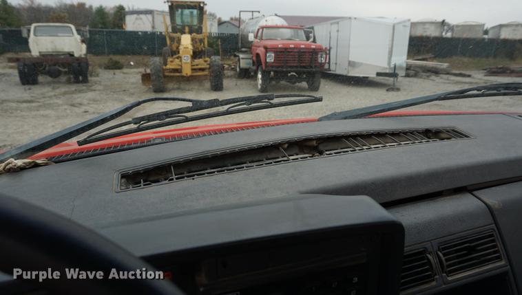 image for item J5644 1998 GMC C7500 service truck