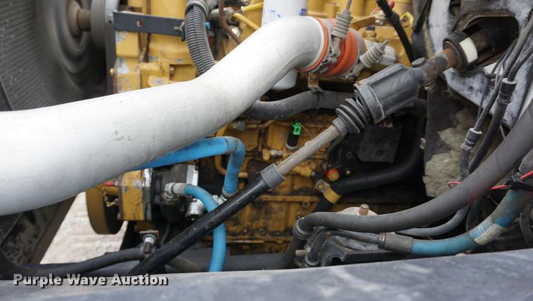 image for item J5644 1998 GMC C7500 service truck