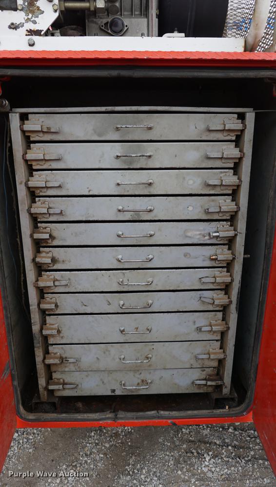 image for item J5644 1998 GMC C7500 service truck