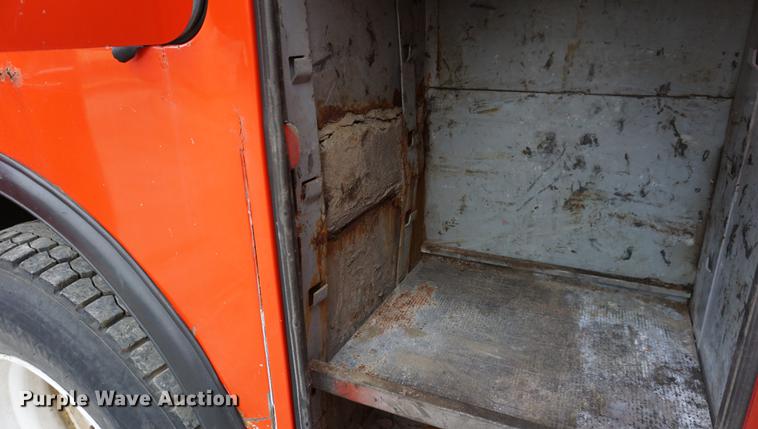 image for item J5644 1998 GMC C7500 service truck