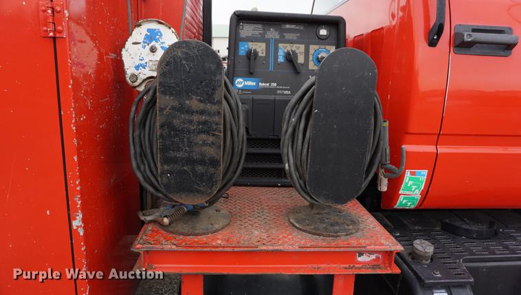 image for item J5644 1998 GMC C7500 service truck