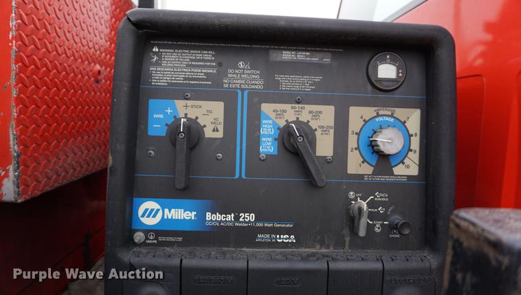 image for item J5644 1998 GMC C7500 service truck